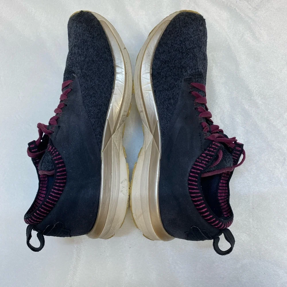 Brooks Ricochet LE women's running shoes in a black, grey, and burgundy Size 8.5 - Picture 8 of 11